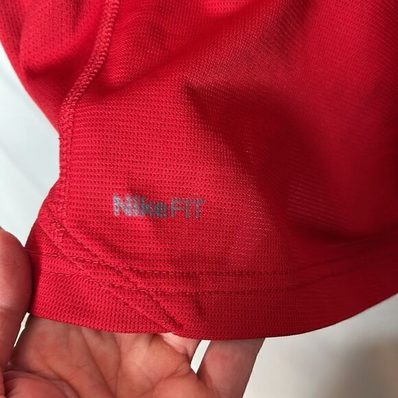Nike Fit Men’s V-Neck Red/Grey Short Sleeve Shirt. Size Large. - Picture 4 of 10